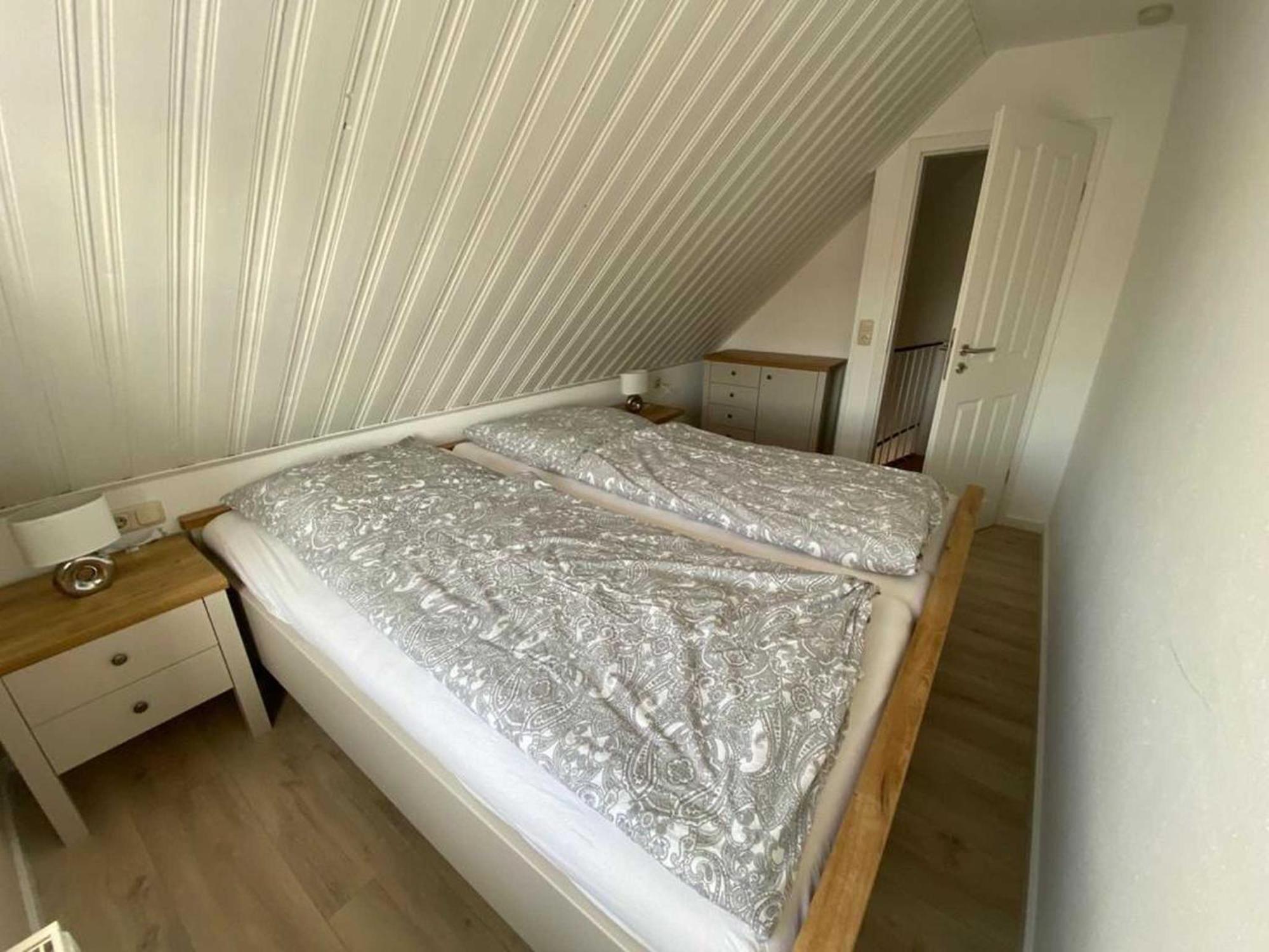 Ferienwohnungen Meerhuus_ 45229 Ditzum Habitación foto